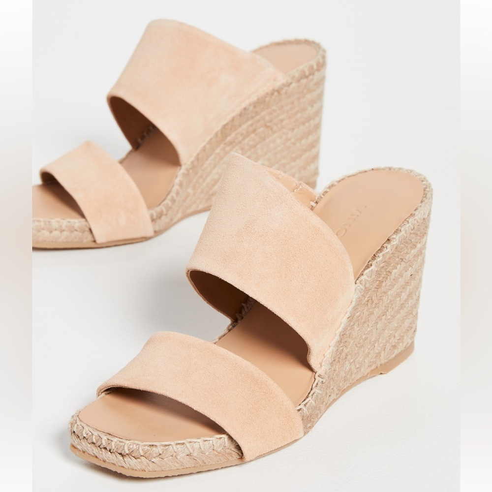 Like New Garlin Wedge Sandals